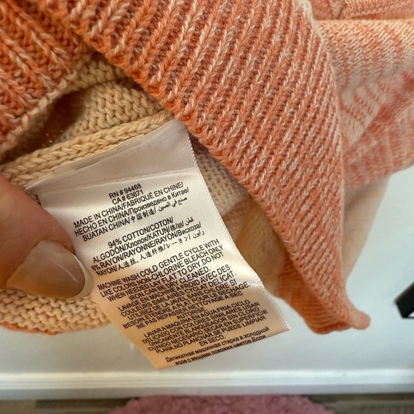 BCBGeneration Colorblock Crop Sweater Tank Top, NWOT Size Medium - Picture 6 of 7